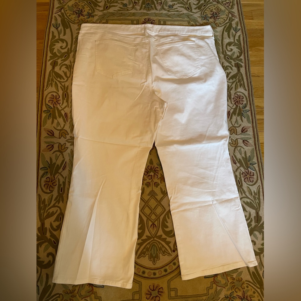 NYDJ White Wide Leg Cropped Jeans, 3X - Picture 2 of 9